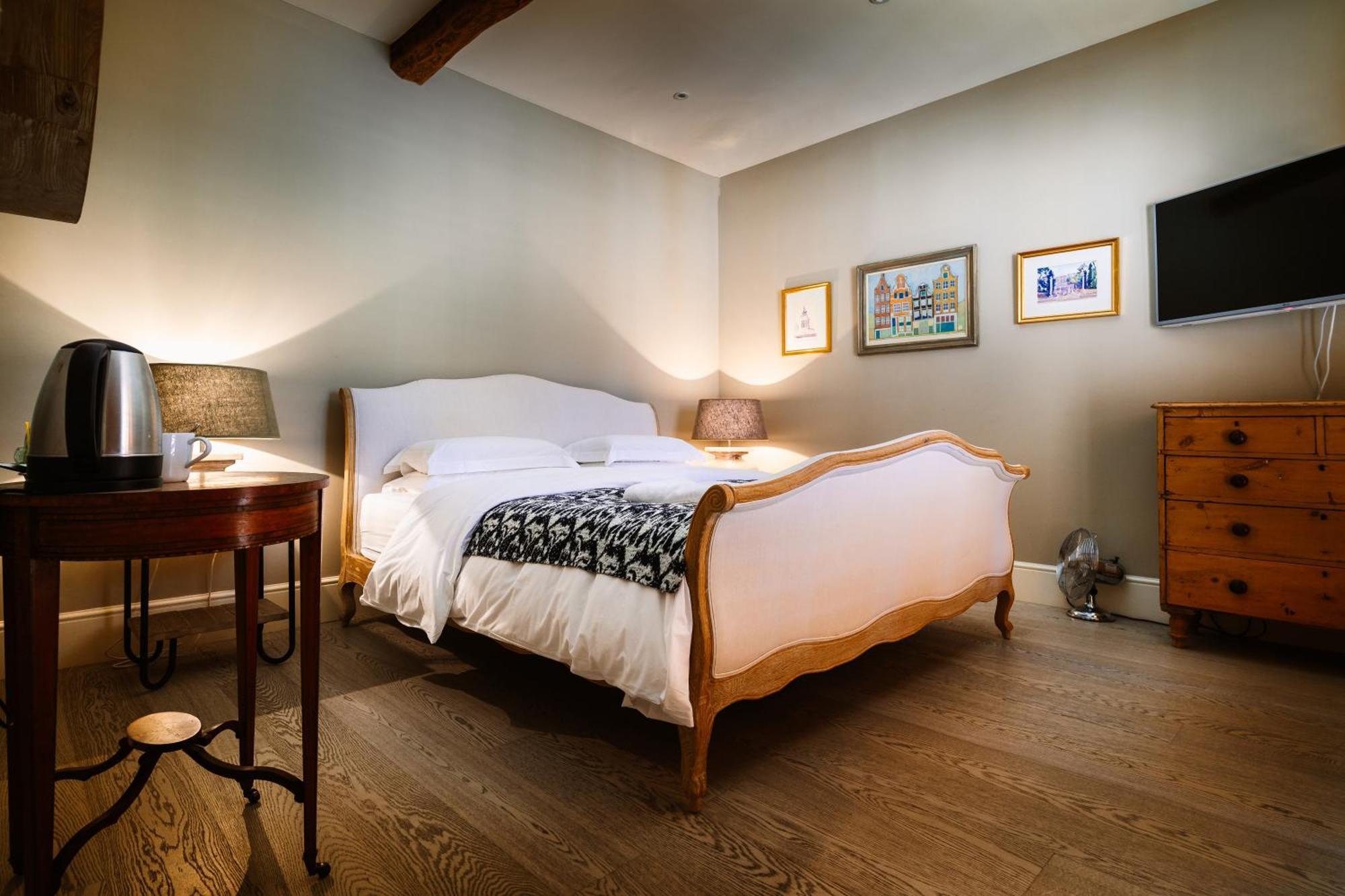 Chippenham Park Garden Rooms Екстер'єр фото